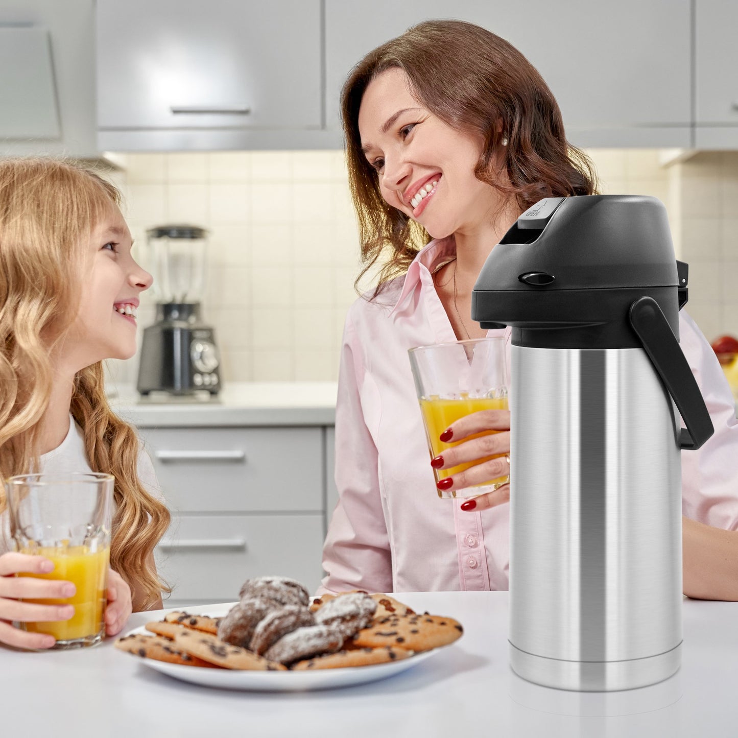 65oz Thermal Airpot Carafe with Pump, Stainless Steel Vacuum Insulated Coffee Dispenser for Hot and Cold Beverage (Silver）